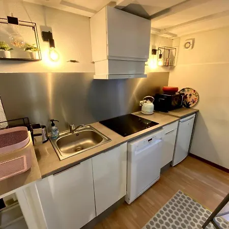 Numero 11 - Cosy Centre *